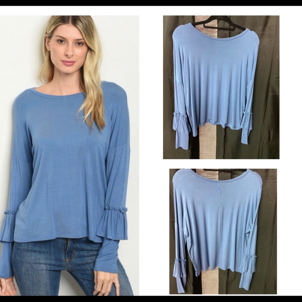 Shelly Blue Top Size M (NWOT)